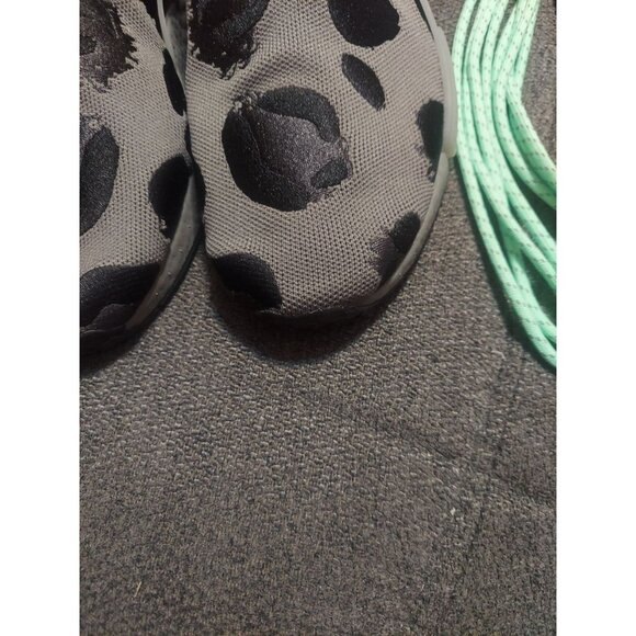 US 16 Pharrell Williams x adidas NMD Hu Animal Print Grey/ Black RARE Mens Shoes - Picture 5 of 15